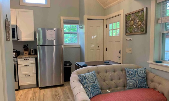 Bar Harbor Cottage | Sea Glass Cottage- New, Peaceful, Path to Beach