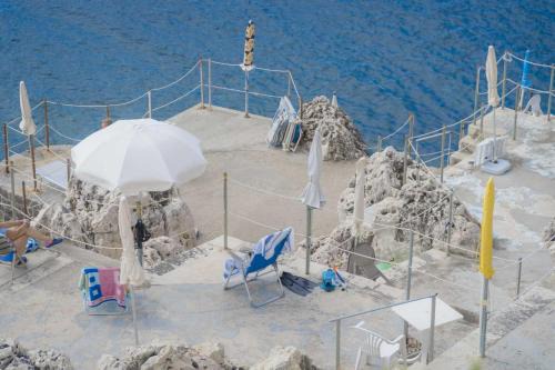 Santa Cesarea Terme Apartment | Sea House on the rocks