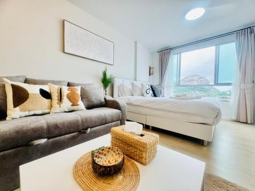 Khao Takiab Apartment | Sea&Mountain view,5 mins walk to famous beach with King size bed