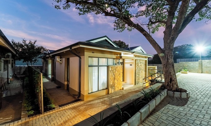 Victoria Falls Apartment | Sea Of Dreams