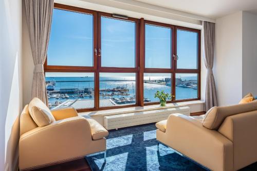 Srodmiescie Apartment | Sea Towers Gdynia Apartament z Widokiem na Morze
