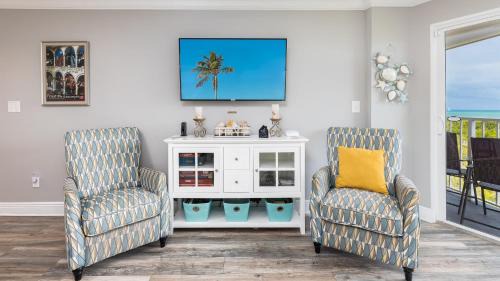 Tavernier House | Sea View and Sunrise Top Floor Ocean Pointe 2412