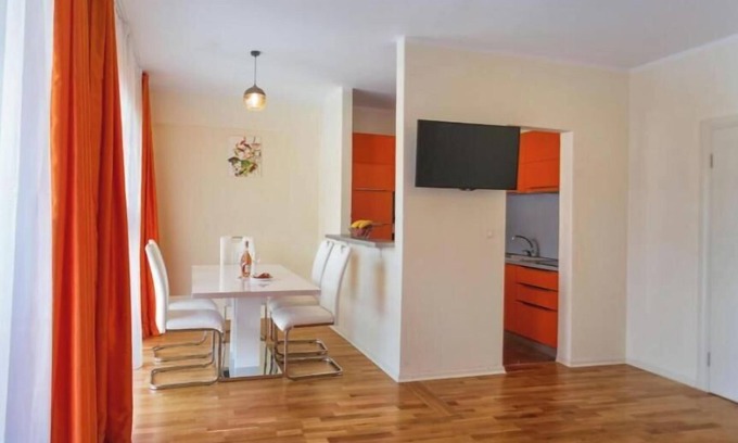 Boreti Apartment | Sea View Apartments MonteBook Three-Bedroom Apartment with Sea View