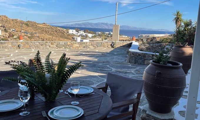 Paraga House | Sea View comfortable house with garden