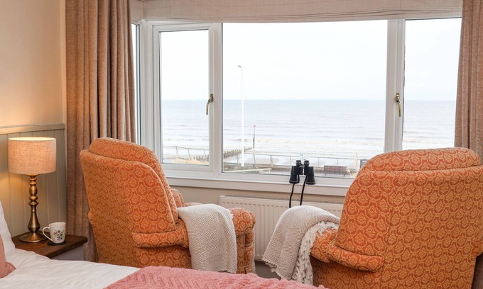 Hornsea Cottage | Sea View House