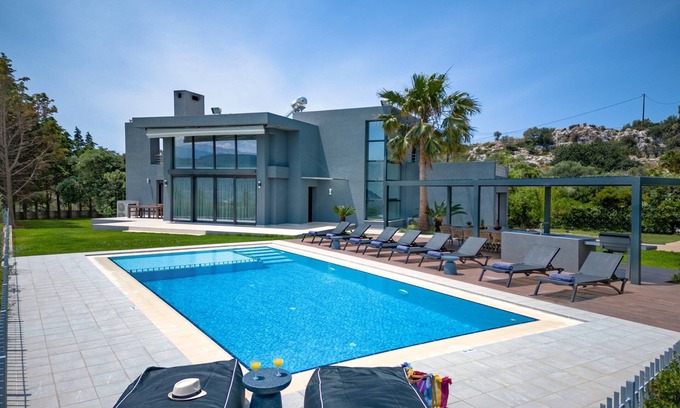 Chania Villa | Sea Views, Heated Pool, Near Beaches & Chania Town