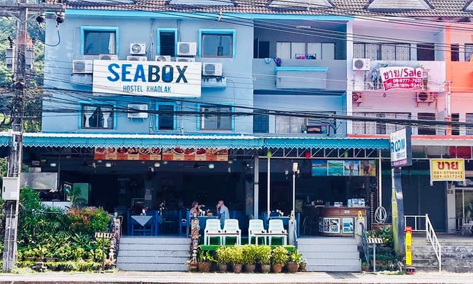 Khuekkhak Hotel | Seabox Khaolak Hostel