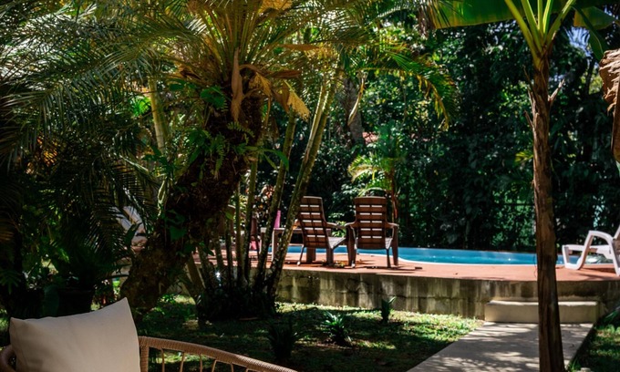 Big Creek Bed & Breakfast | Seahouse Beachfront B&B with Pool