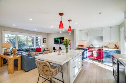 Rio del Mar House | Seascape Aptos Retreat with Bocce Ball Court!