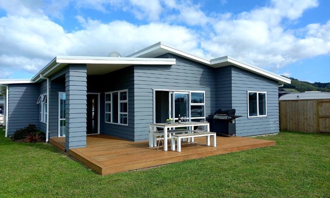Cooks Beach House | Seascape - Cooks Beach Holiday Home