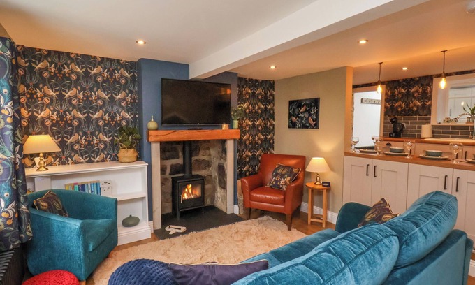 Marske-by-the-Sea Cottage | SEASCAPE COTTAGE, pet friendly, with open fire in Marske-By-The-Sea