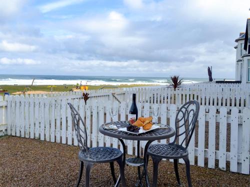 Banff House | Seascape