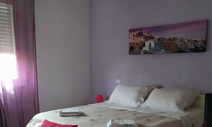 Vada Apartment | Seaside Apartment – 2 Min Walk to Beach, Free Wi-Fi & Bikes