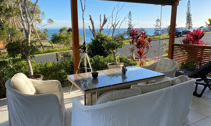 Bonny Hills House | Seaside at Bartlett - beach front home