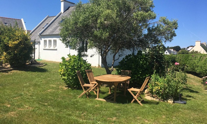 Plougasnou House | Seaside, Primel beach within walking distance - Comfortable 3* house with large garden