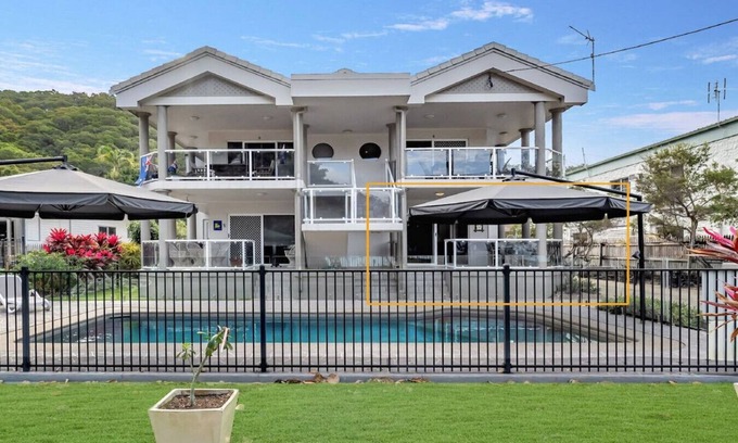 Arcadia House | Seaside Sanctuary Marine Pde