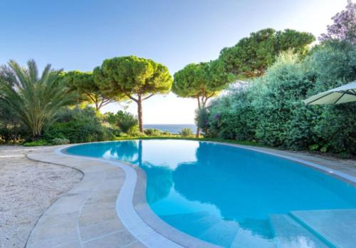 Taranto House | Seaside Villa With Pool In Taranto