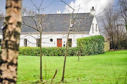 Armoy House | Season cottages by Escape Ordinary