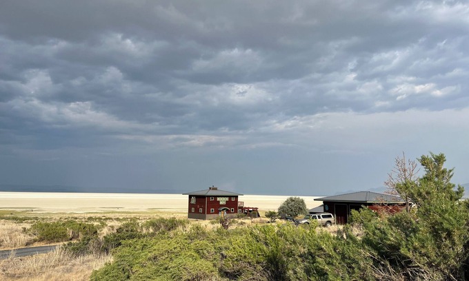 Summer Lake Cabin | Seasonal Lake pet friendly lookout style cabin on13 acres! Dark sky & wildlife