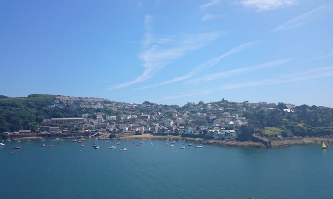 Polruan Apartment | SEASPRAY spectacular views, central Fowey, parking