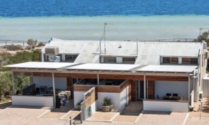 Moonta Bay Apartment | Seastar Moonta - Beachfront! Dog friendly - Free WiFi!