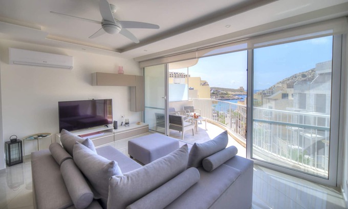 Xlendi Apartment | Seaview apt in the Heart of Xlendi ESCH1-1