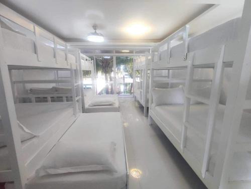 Central Luzon Bed & Breakfast | Seaview