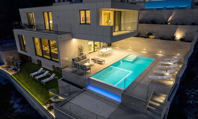 Brela Villa | Seaview villa with Wellness, Dreams Of Dalmatia II Private and heated 32sqm pool, Wellness zone with a Hot-Tub, Gym, Cinema room, and 4 en-suite bedrooms, 230m from the beach in Baska Voda