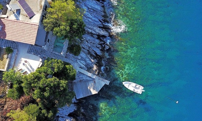 Selca House | Secluded fisherman's cottage Cove Vela Studena, Brač (K-20904)