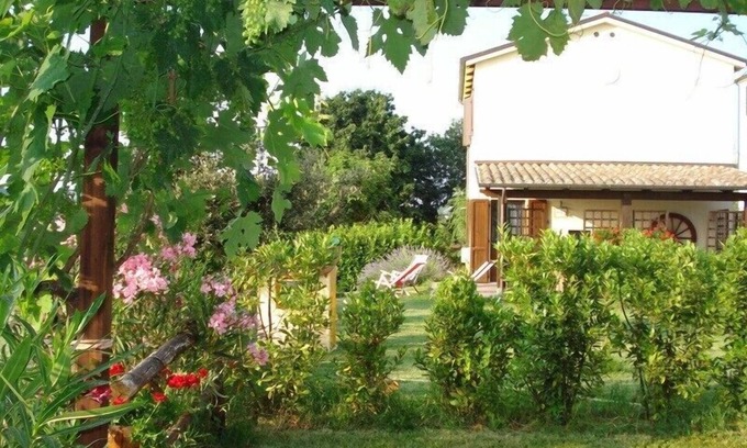 Montalto delle Marche House | Secluded house in a stunning, peaceful panorama complex on the vineyard, pool