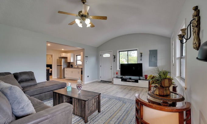 Harveys Lake Apartment | Second-Floor Harveys Lake Apartment with Deck!