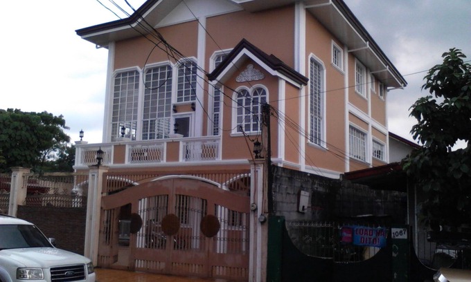 Novaliches House | Second floor of a townhouse in Jordan Plaines Novaliches Metro Manila