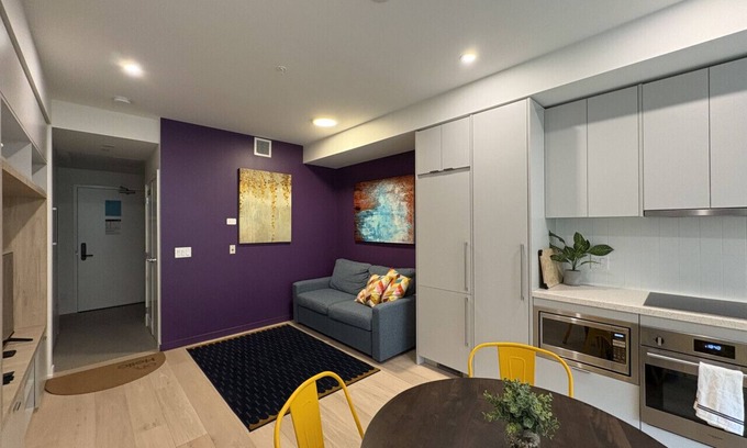 Rossland Apartment | seconds from the ski-lift