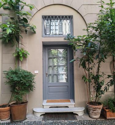 Centro Storico Apartment | Secret Courtyard Milano