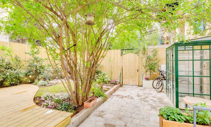 Emek Refaim Apartment | SECRET GARDEN AUTHENTIC TEMPLAR APT BEST LOCATION EMEK REFAIIM SLEEPS 3