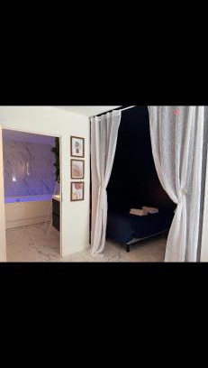 Livron-sur-Drome Apartment | Secret room