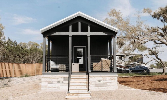 Wimberley Cabin | Secretariat Cabin - Cabin sleeps up to 4 people. Pet friendly.