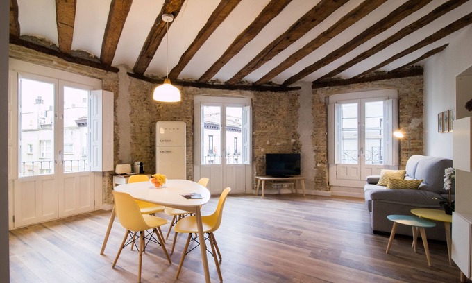 Zaragoza Old Town Apartment | SEGUNDO C - 2 C - APARTAMENTOS ALMADA - Plaza del Pilar