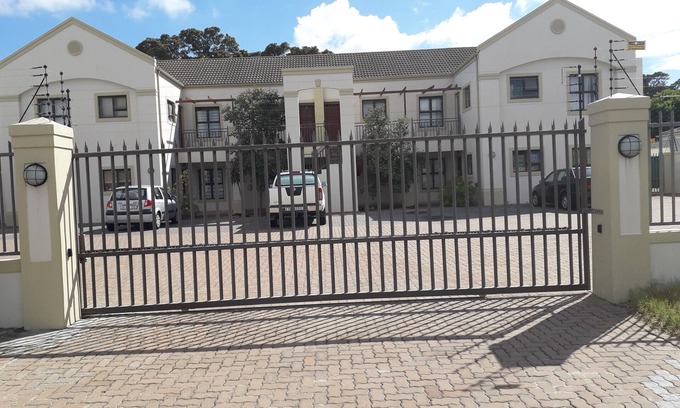 Bloubergstrand Apartment | Self-Catering 2 Bedrooms Apartment