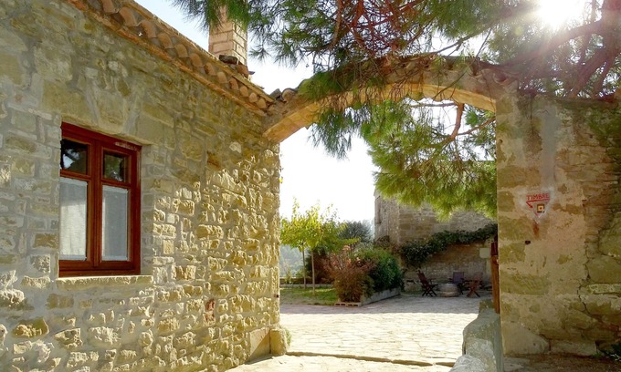 Calders Cottage | Self catering Mas l'Estrada for 6 people