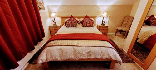 Balmacara Apartment | Self catering upper floor flat at Woodend house