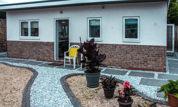 Sherwood Forest House | Self contained Bungalow on the edge of Sherwood Forest .