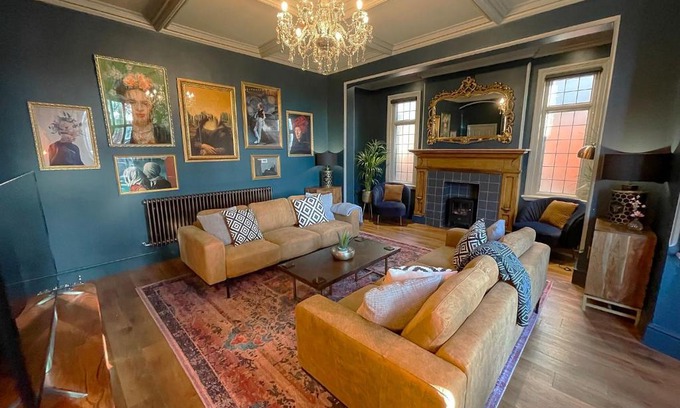 Yeovil Apartment | Selworthy - Luxury 3 Bedroom Apartment