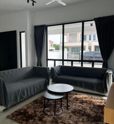 Banting House | Semi-D Home In Banting - 5 Mins To Pantai Morib - Tanjung Sepat