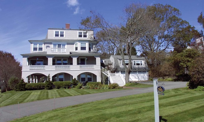 York Harbor House | September is the Best month in Maine. Enjoy the beach, pools, hot tub, gym & spa