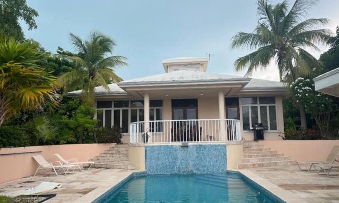 Leeward Settlement Cottage | Serendipity Cottage/Guest House