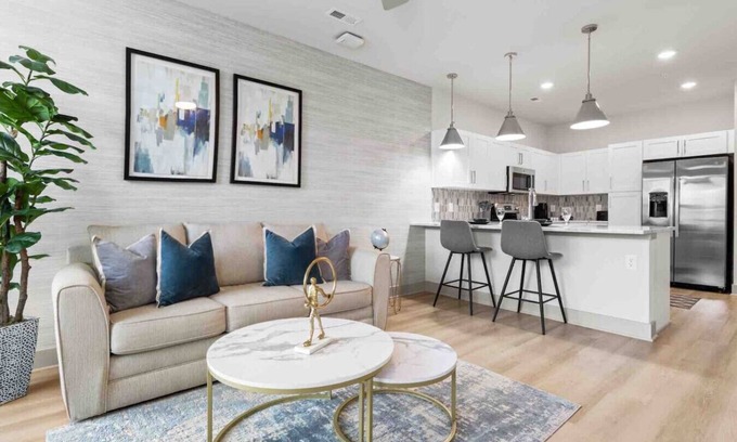 East Raleigh Apartment | Serene Living 5 Min From Downtown