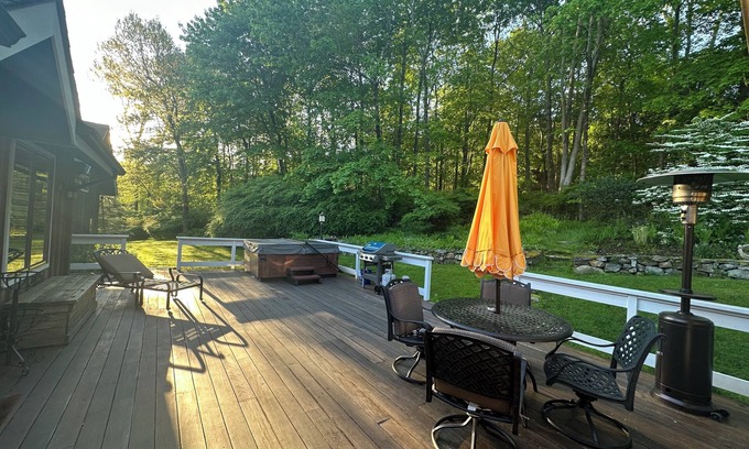 Mount Kisco House | Serene Retreat in the Hills of Westchester