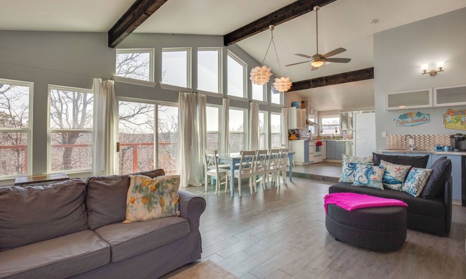 Pottsboro House | Serene Valley Views: Lake Texoma Retreat