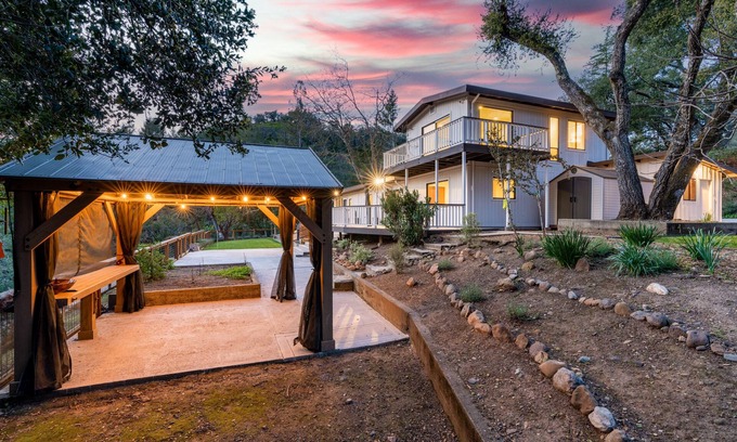 Santa Rosa House | Serene wine country home, central AC, close to golf, hiking, wineries & dining